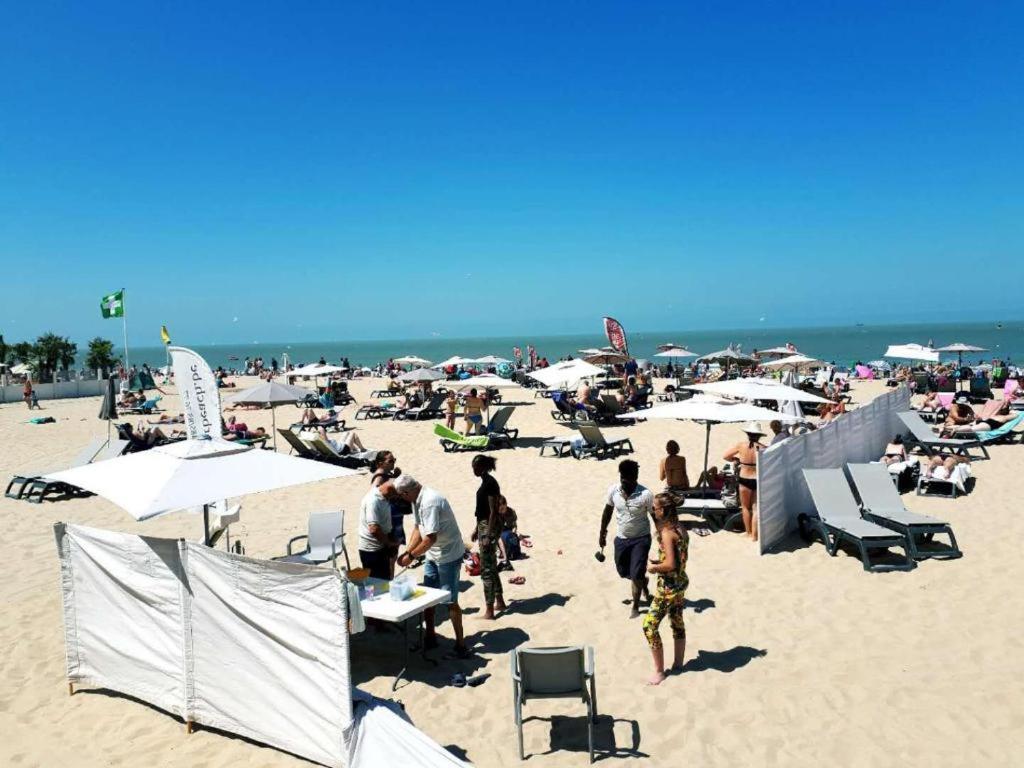 Golden Beach Oostende Bagian luar foto